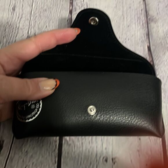 Ray-Ban black sunglasses case   - Picture 3 of 6